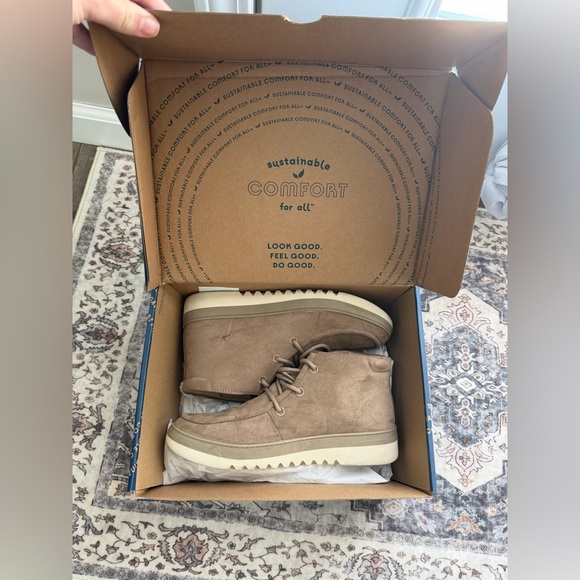 Women’s Booties - Picture 2 of 10